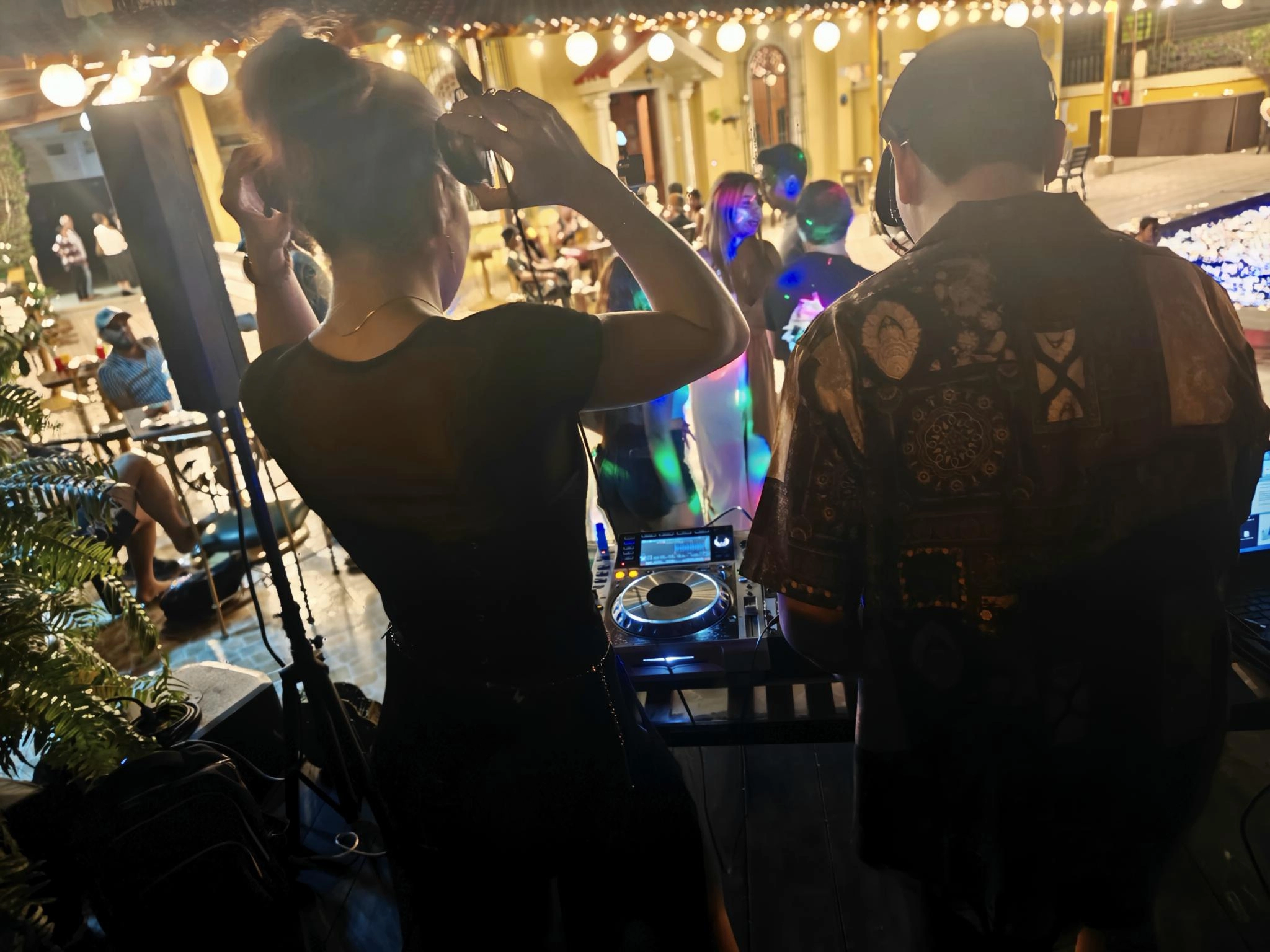 DJs B2B at Rabotti Social Club